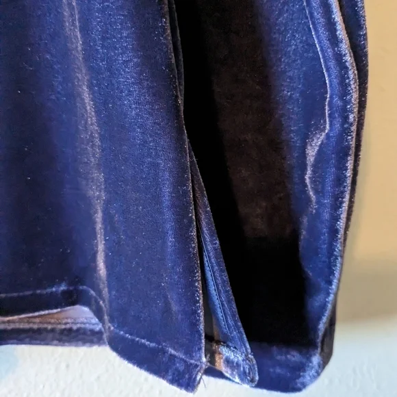 Soft Surroundings Blue Velvet Faux Wrap Silver Buckle Top Size S - Picture 5 of 7
